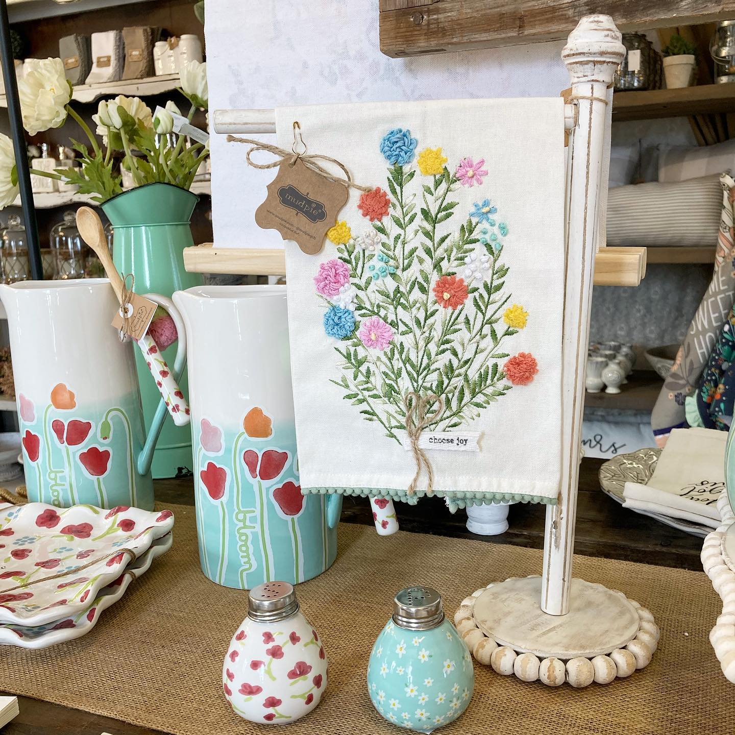 28 Fresh And Inviting Spring Decor Ideas For Your Home Or Apartment ...