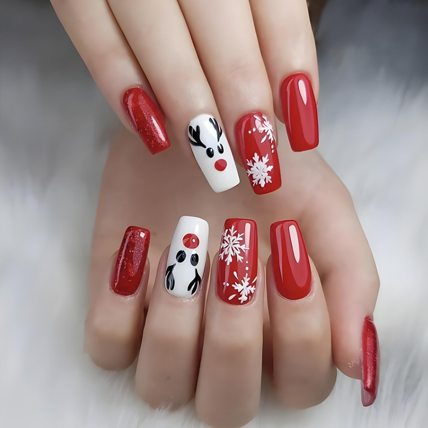 33 Red And White Christmas Nails Bringing Holiday Cheer | Five Senses ...