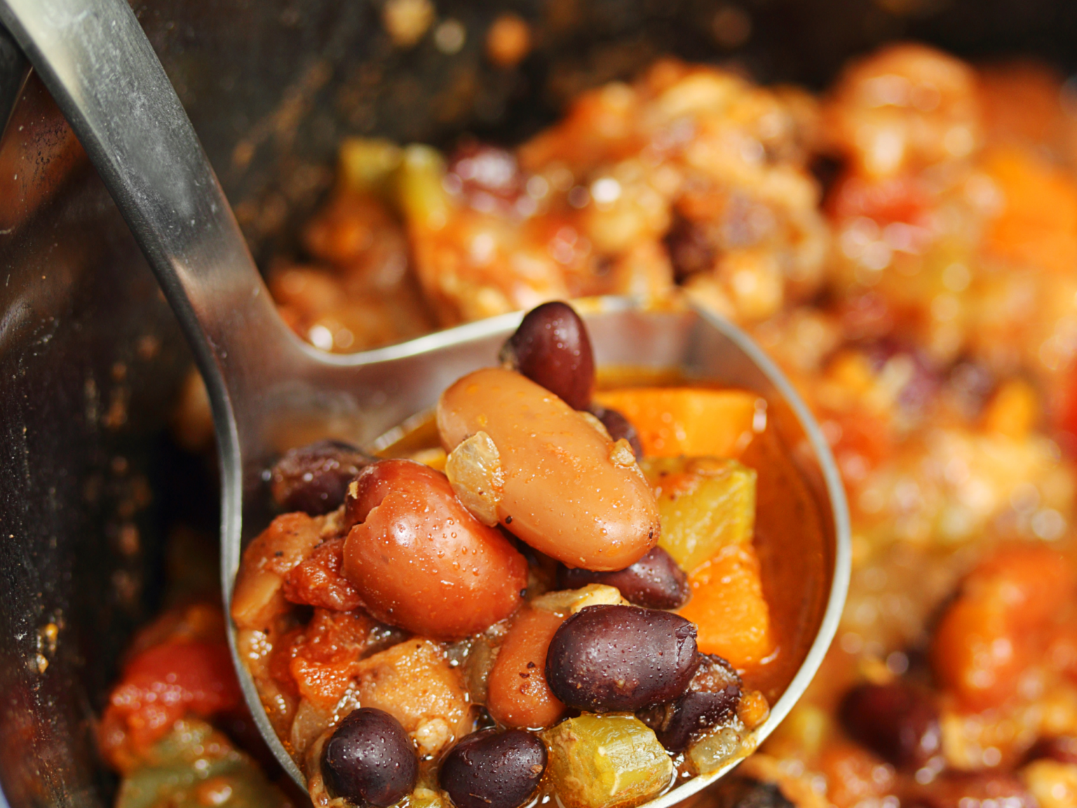 Hearty And Healthy Crockpot Vegetarian Chili hearty-and-healthy-crockpot-vegetarian-chili