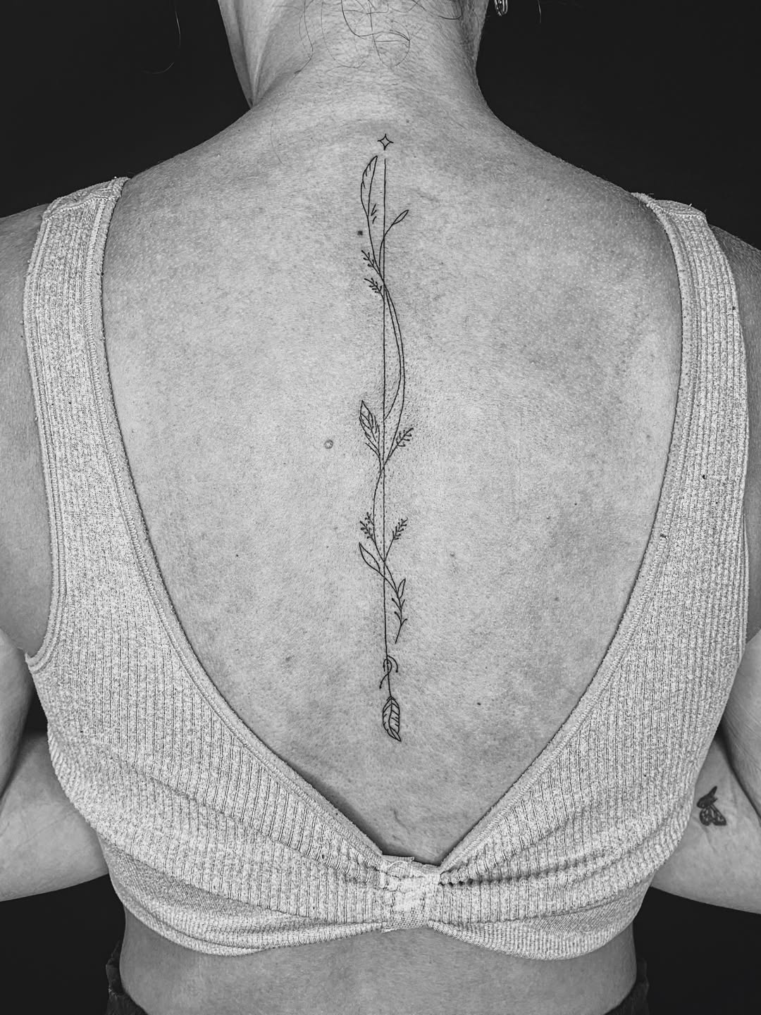 29 Stunning Spine Tattoo Ideas That Are Bold, Beautiful, and Meaningful ...