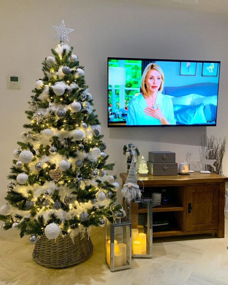 37 Christmas Tree Ideas For Small Apartments