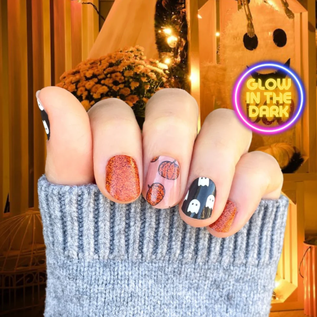 32 Spooktacular Halloween Nails Creative Halloween Nail Designs